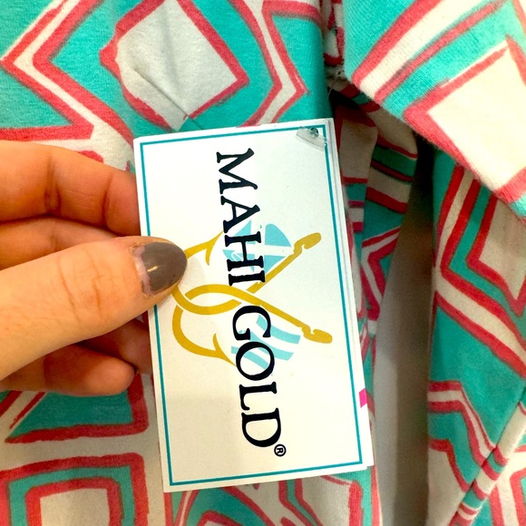 NWT Mahi gold size medium Midi dress with 3/4 sleeves. DISCONTINUED PATTERN. - Picture 2 of 4